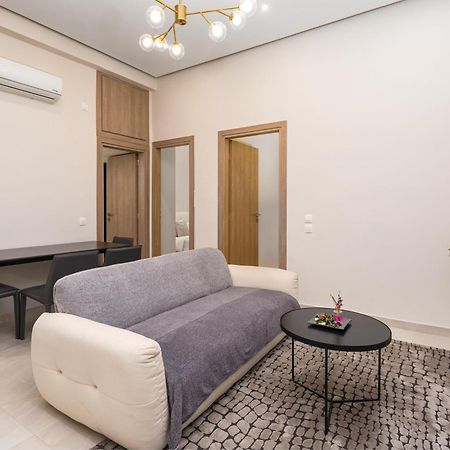 Cozy New Apartment Nearby Metro アテネ エクステリア 写真