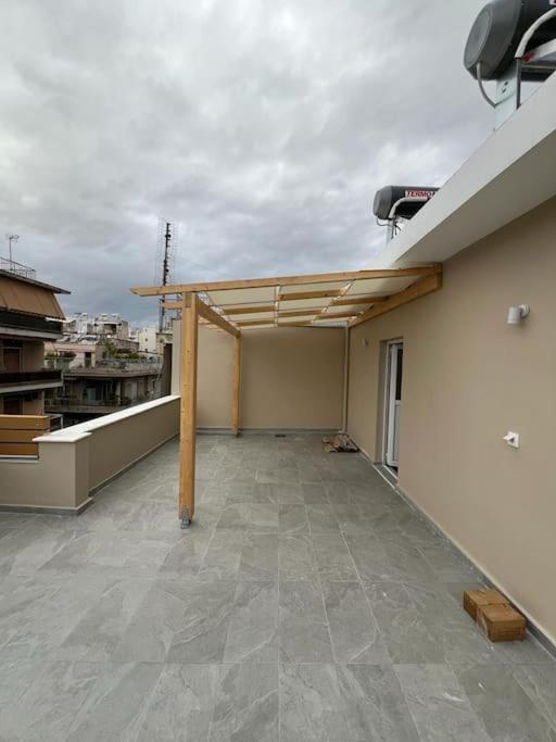Cozy New Apartment Nearby Metro アテネ エクステリア 写真