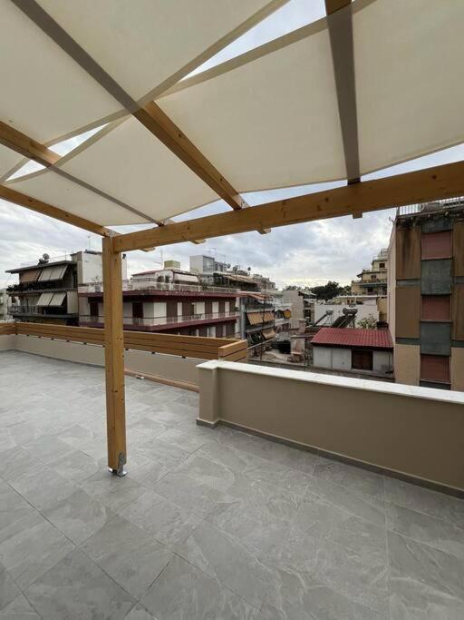 Cozy New Apartment Nearby Metro アテネ エクステリア 写真
