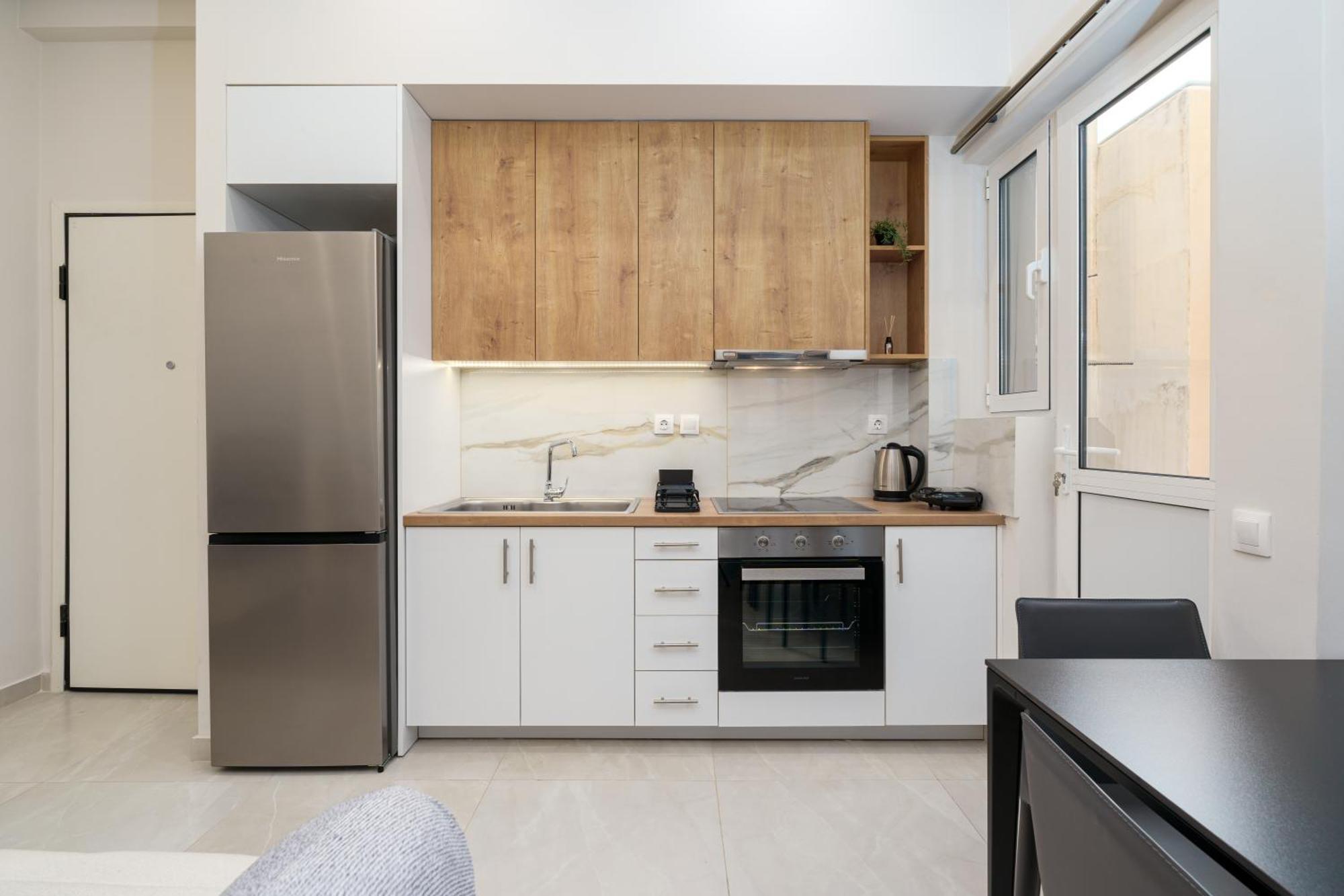 Cozy New Apartment Nearby Metro アテネ エクステリア 写真