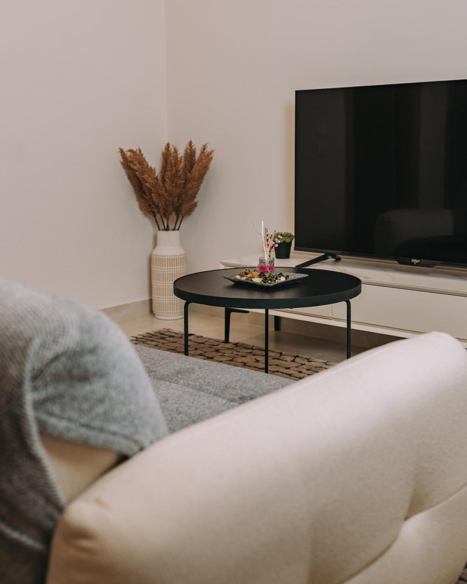 Cozy New Apartment Nearby Metro アテネ エクステリア 写真