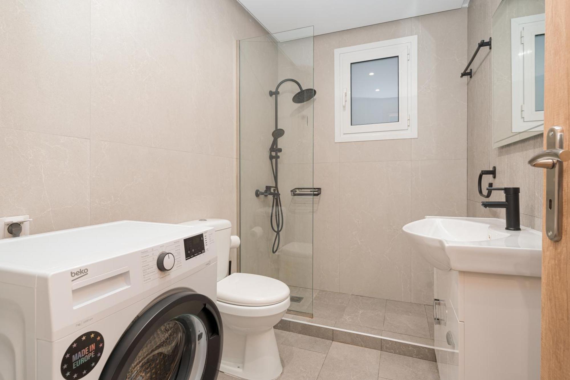 Cozy New Apartment Nearby Metro アテネ エクステリア 写真